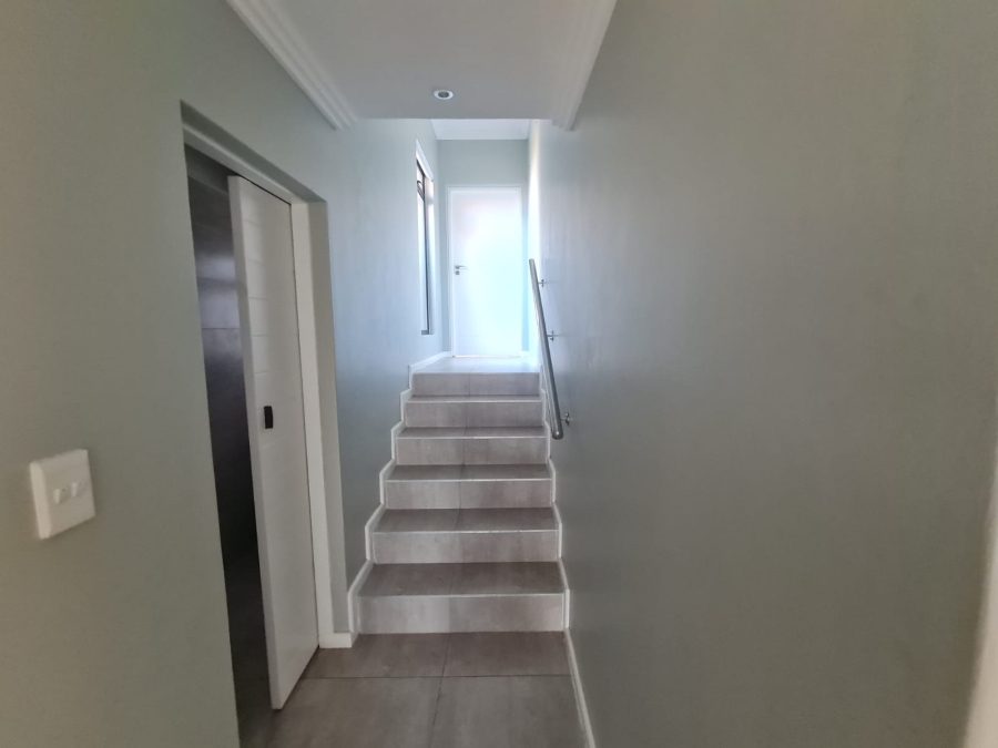 4 Bedroom Property for Sale in Kidds Beach Eastern Cape